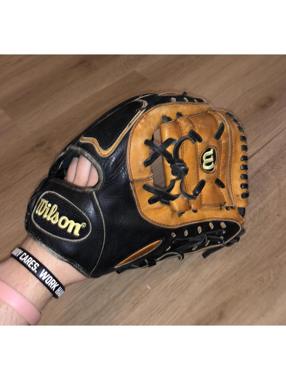 WILSON A3000 EXO X A2000 BASEBALL GLOVE RHT RIGHT HAND LEATHER BROWN BLACK 11”